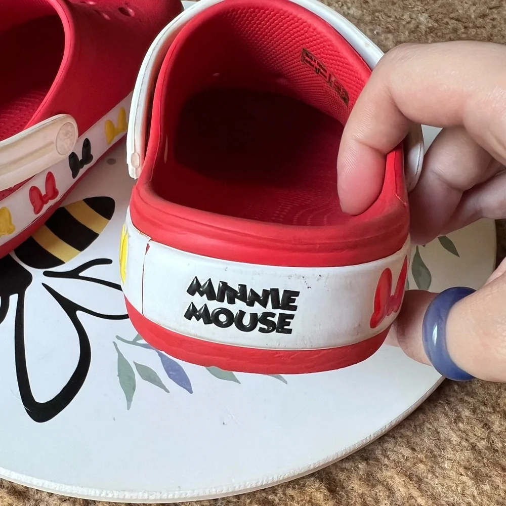 Crocs FunLab Disney Minnie Mouse Toddler Sandals size 1.